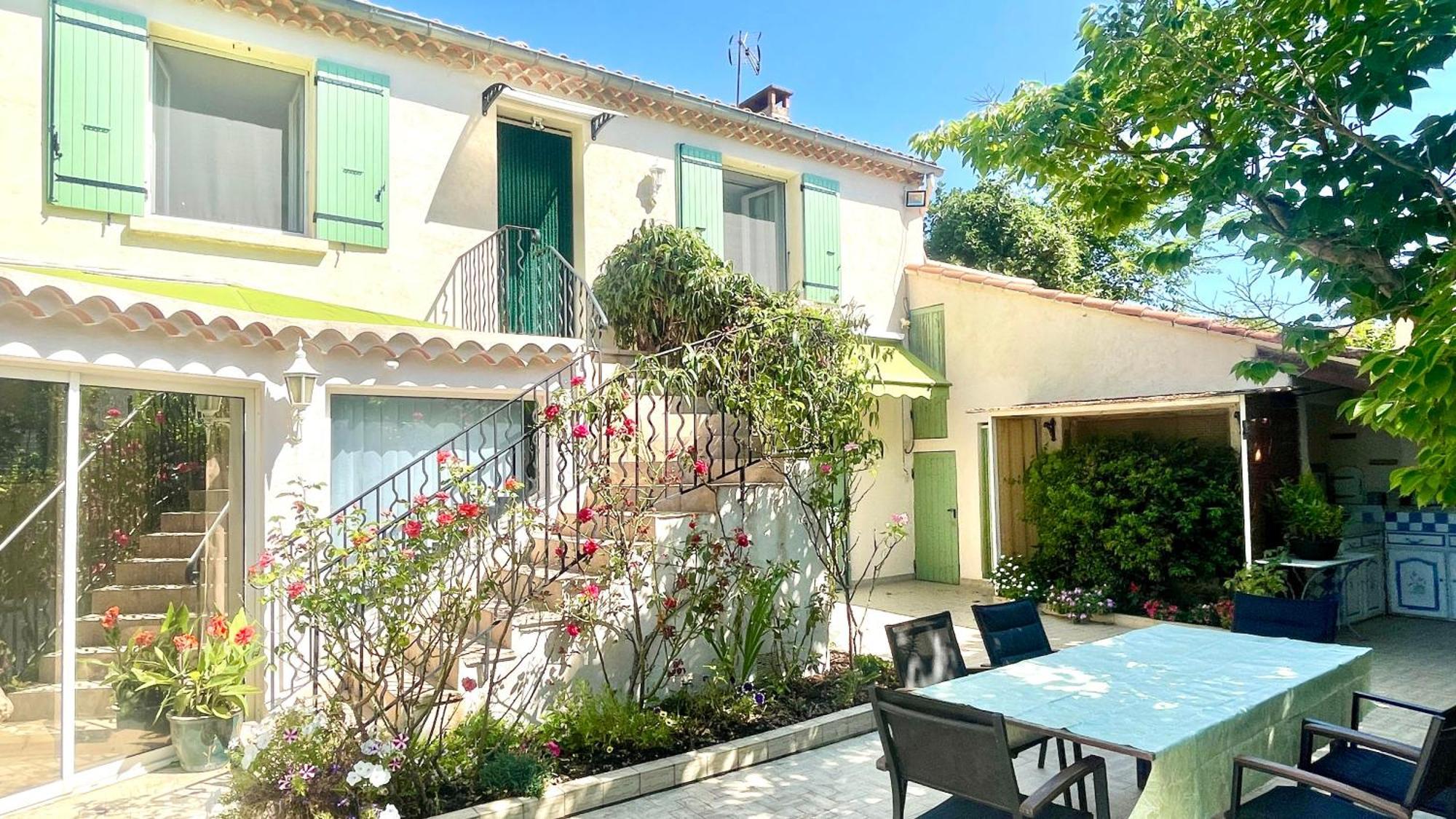 Rendez-Vous Avec Les Cigales - Gite 6 Personnes 100M2 - Piscine Privee - Climatisation Cheval-Blanc エクステリア 写真