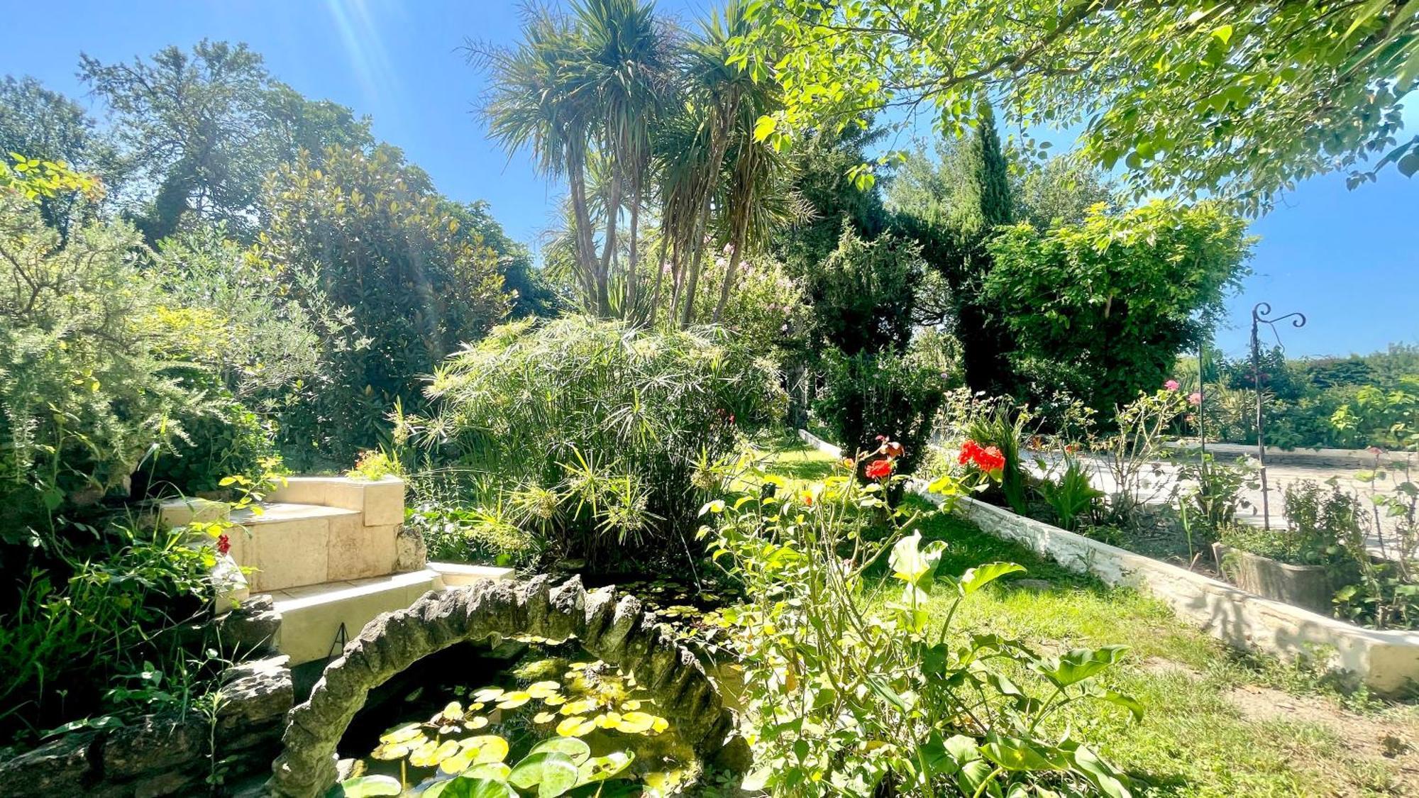 Rendez-Vous Avec Les Cigales - Gite 6 Personnes 100M2 - Piscine Privee - Climatisation Cheval-Blanc エクステリア 写真