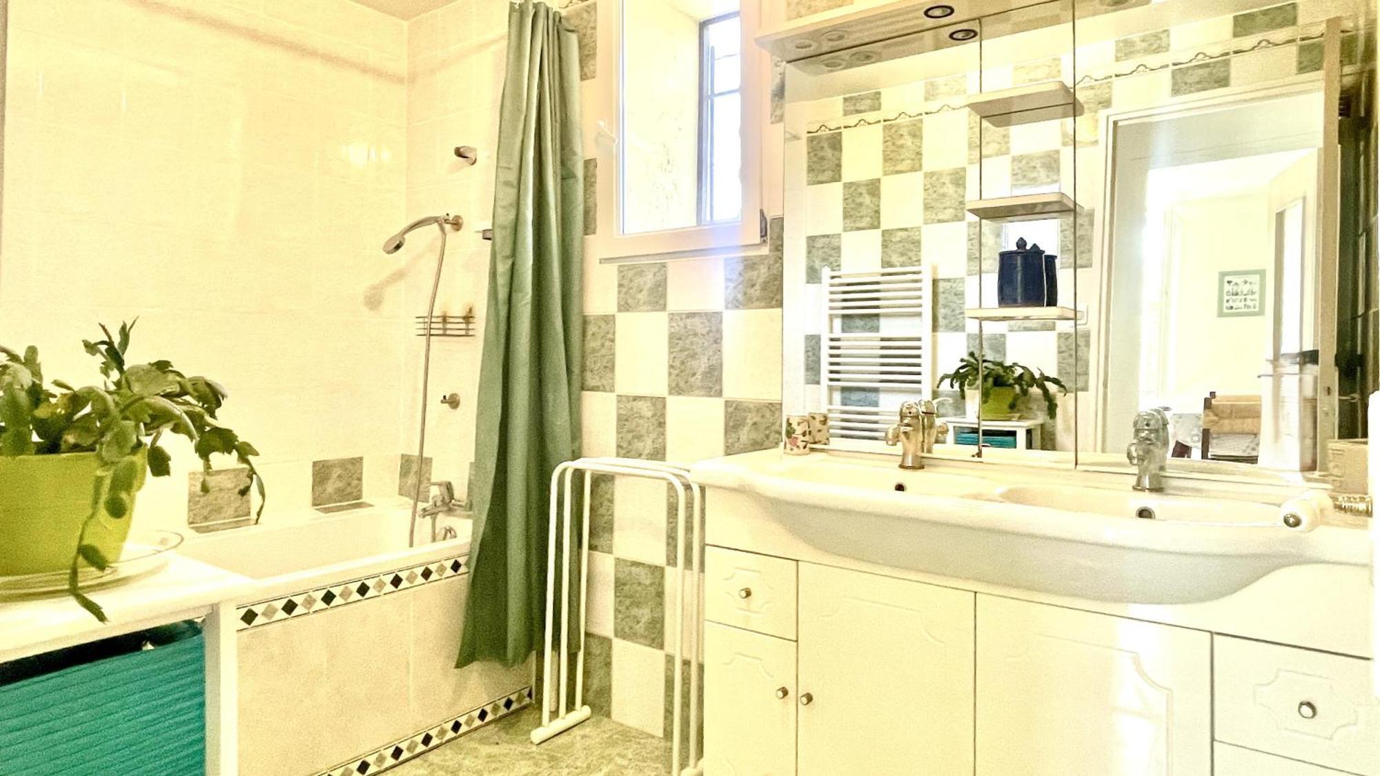 Rendez-Vous Avec Les Cigales - Gite 6 Personnes 100M2 - Piscine Privee - Climatisation Cheval-Blanc エクステリア 写真