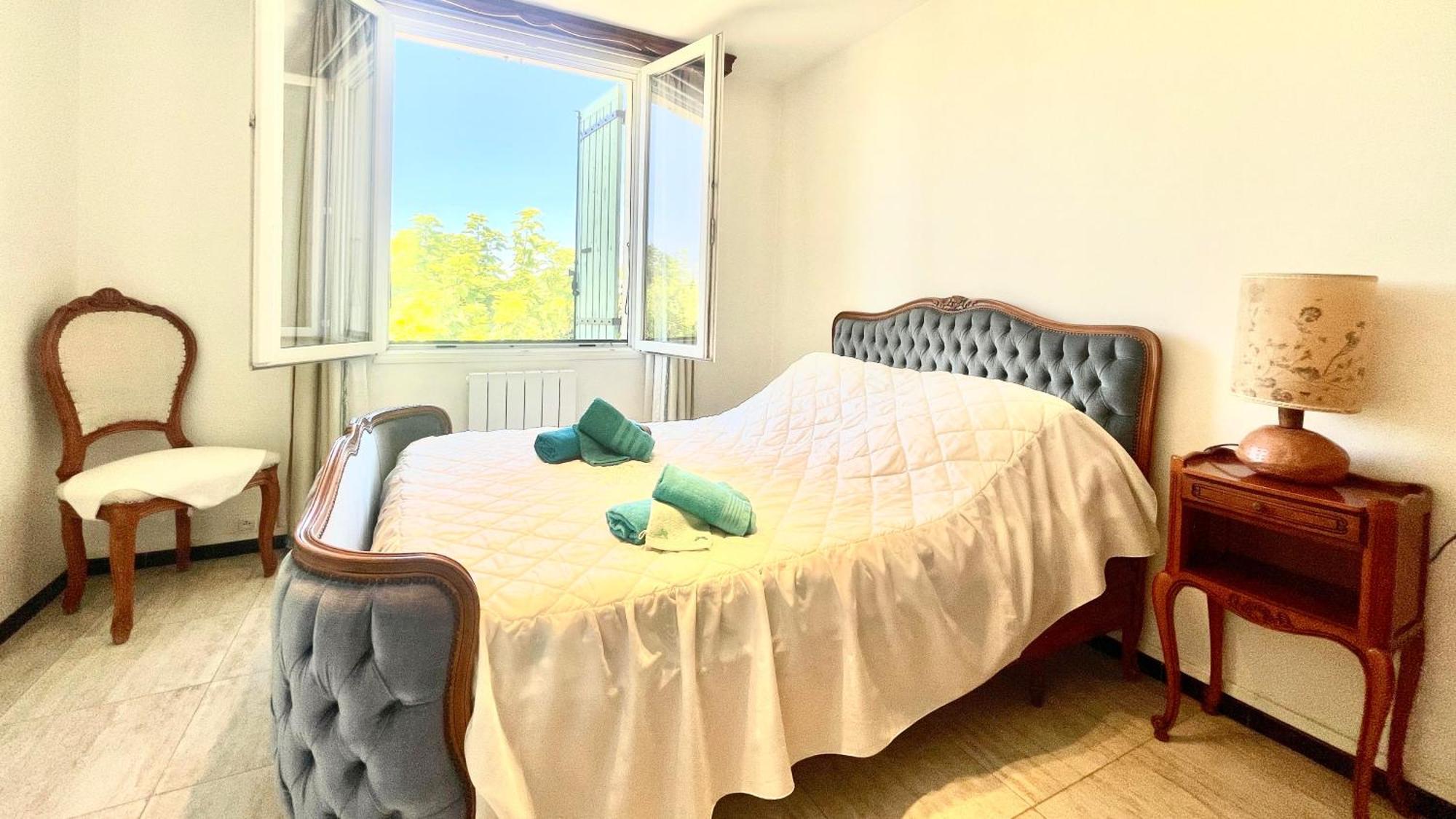 Rendez-Vous Avec Les Cigales - Gite 6 Personnes 100M2 - Piscine Privee - Climatisation Cheval-Blanc エクステリア 写真